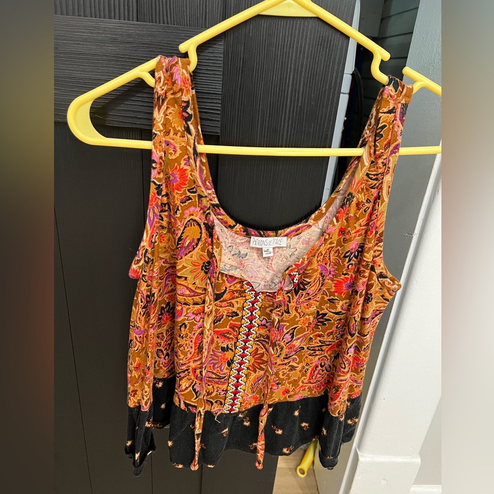 Women’s Patrons of Peace Paisley Tanktop Size Medium